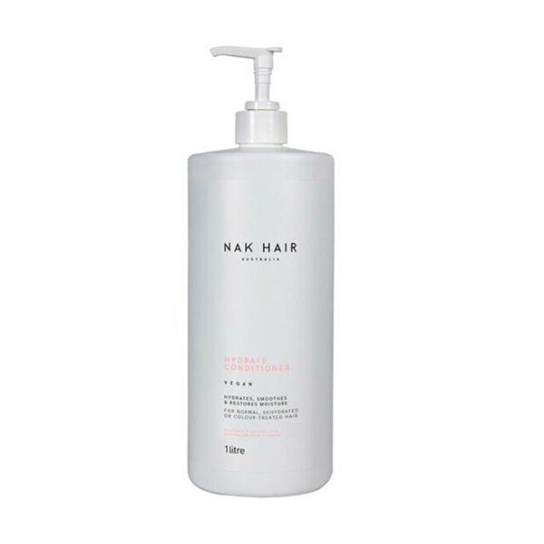 A moisture-rich shampoo and conditioner designed to cleanse, hydrate, smooth and restores moisture balance. Returns optimum hydration to normal, dehydrated, frizzy and colour-treated hair. Ideal for frizzy hair Won’t fade colour Smoothes and detangles Seals the cuticle, controls frizz Vegan Sulfate and paraben-free